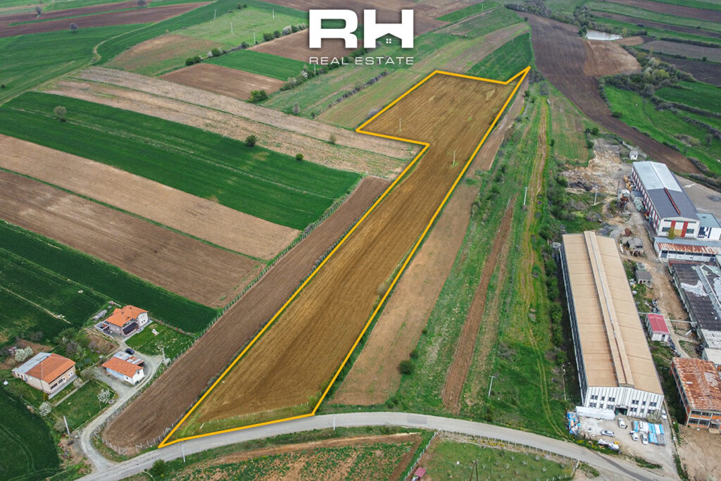 Truall 2.65 Hektar në SHITJE në Janjevë
