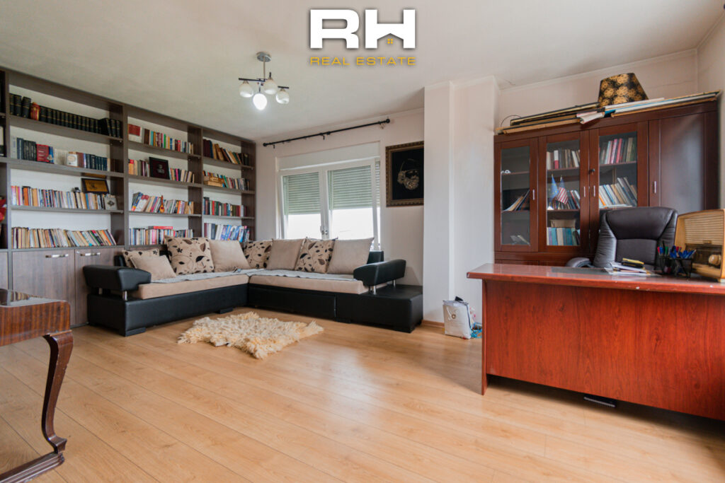 Shtëpi 540m² në SHITJE në Lagjen Qëndresa