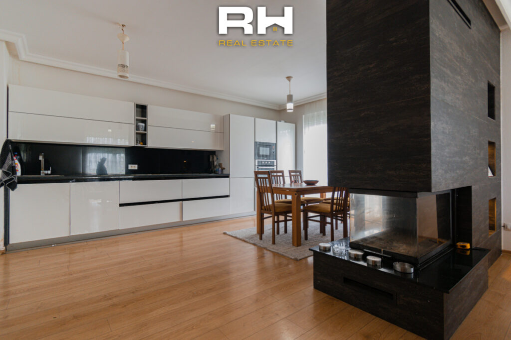 Shtëpi 540m² në SHITJE në Lagjen Qëndresa