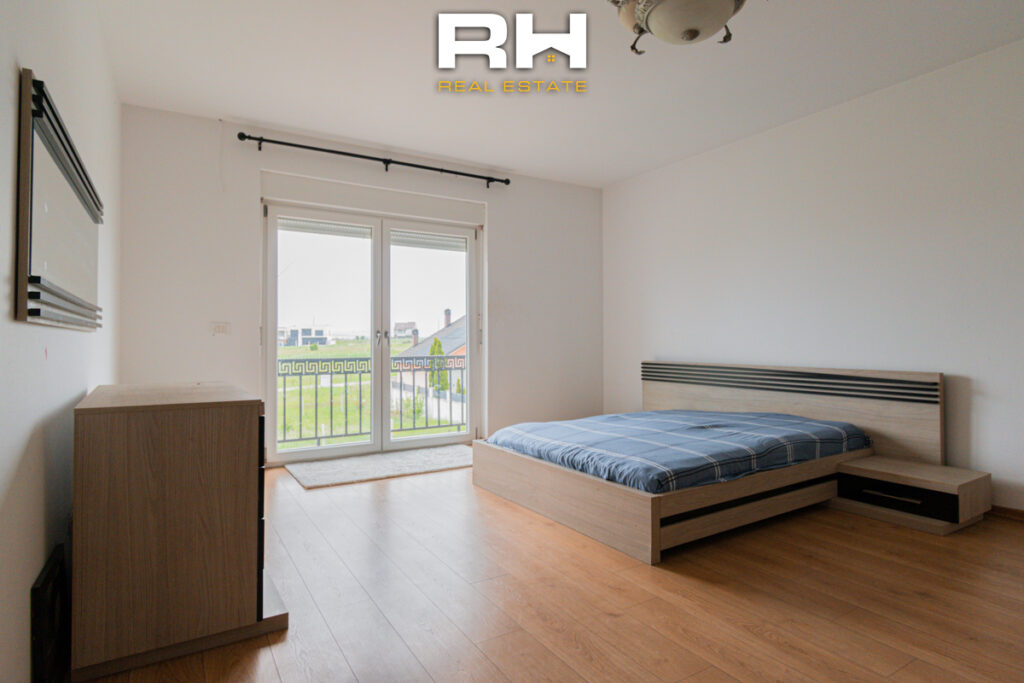 Shtëpi 540m² në SHITJE në Lagjen Qëndresa