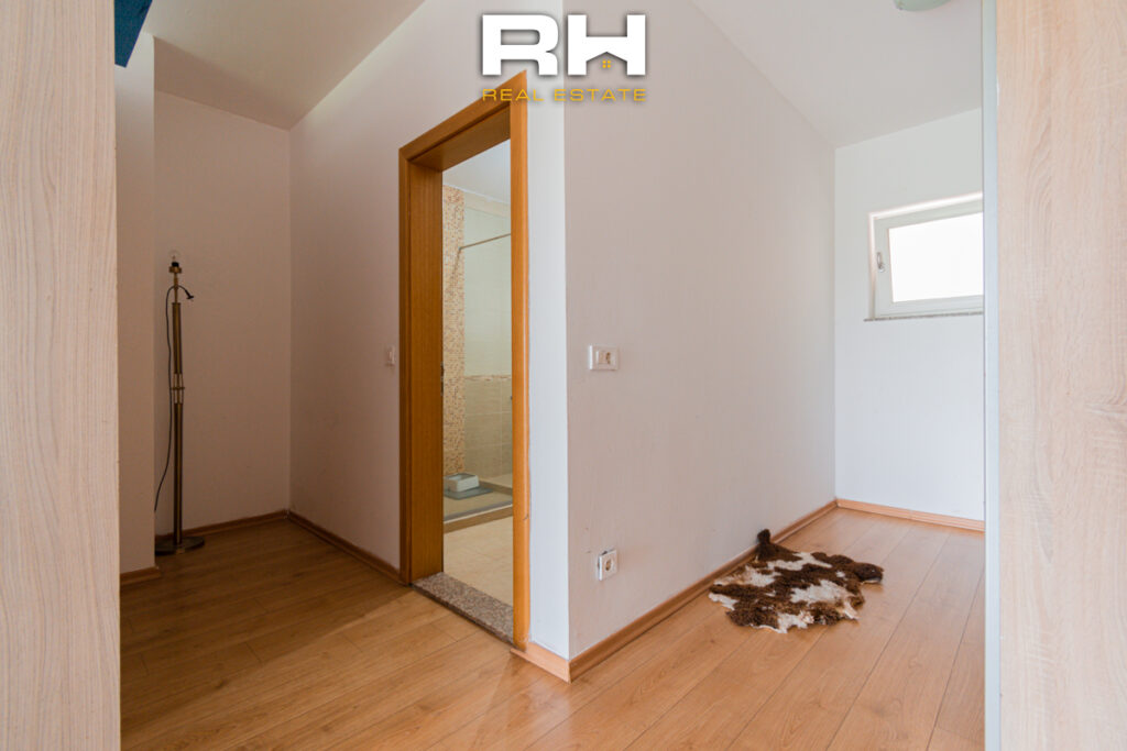 Shtëpi 540m² në SHITJE në Lagjen Qëndresa