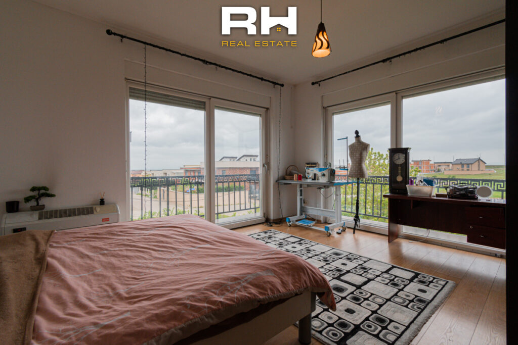 Shtëpi 540m² në SHITJE në Lagjen Qëndresa