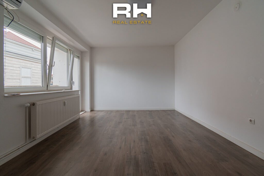 Banesë – Zyre 65m² me #QIRA në Qendër