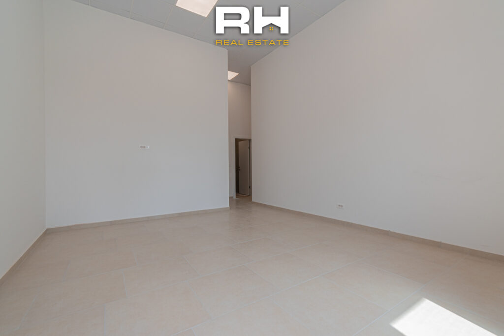 Lokal 35m² me #QIRA në Bregun E Diellit