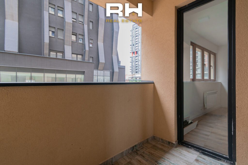 Banesë – Zyre 70m² me #QIRA në Pejton