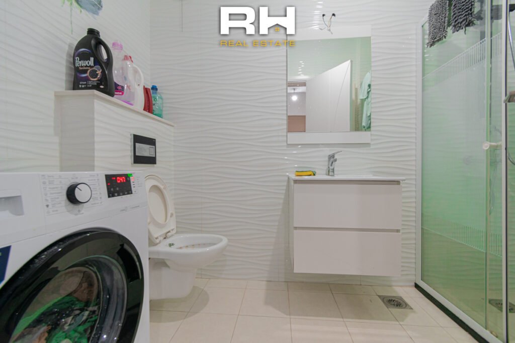 Banesë – Zyre 70m² me #QIRA në Pejton