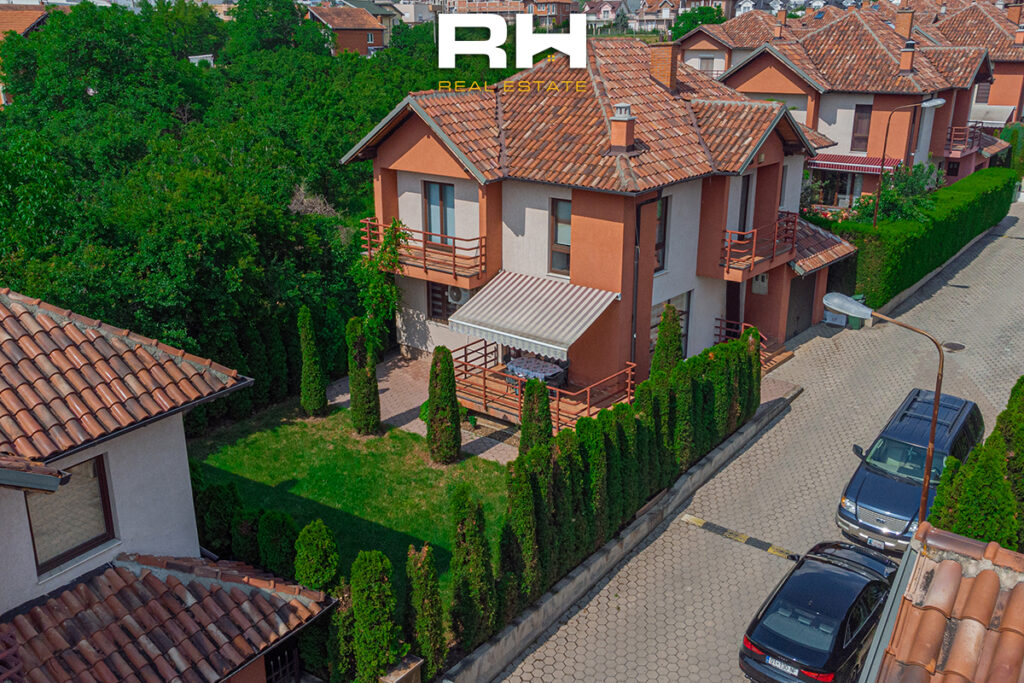 Shtëpi 202.75m² në SHITJE në Lagjen Nic, Çagllavicë