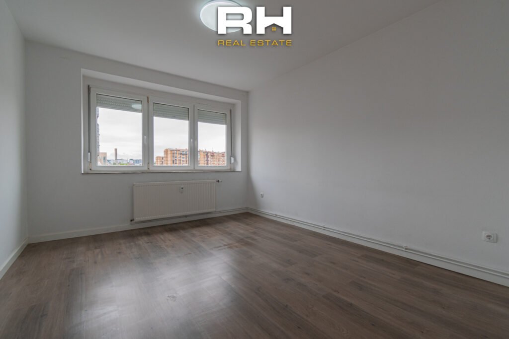 Banesë – Zyre 65m² me #QIRA në Qendër
