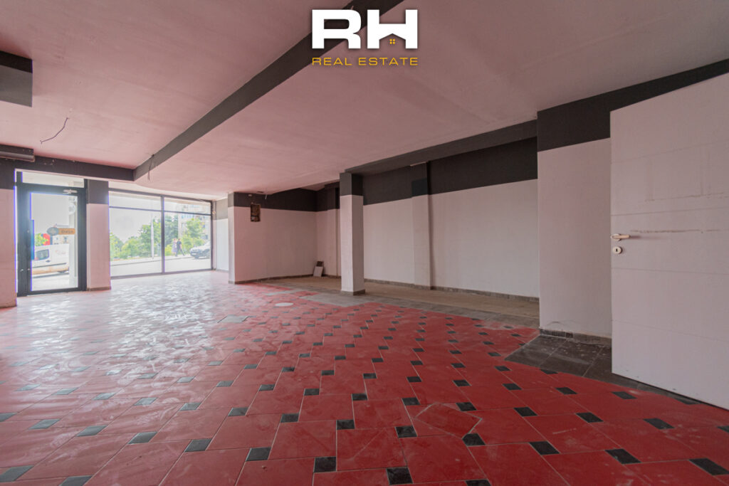 Lokal 180m² + 115m² me #QIRA në Bregun e Diellit
