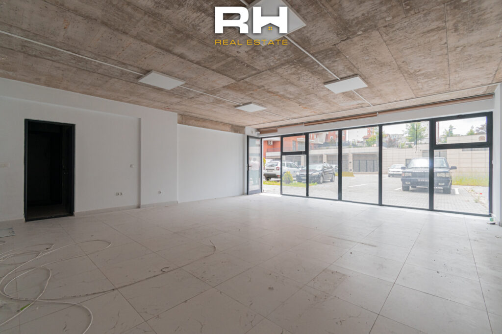Lokal 64m² në SHITJE në Emshir – Veternik