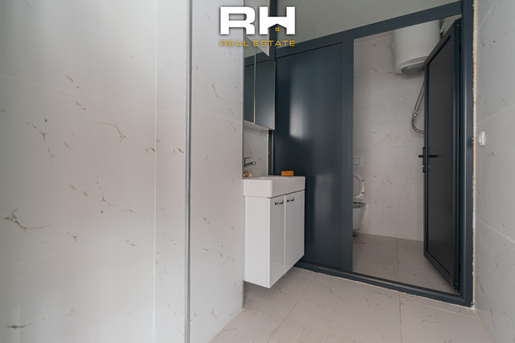 Lokal 64m² në SHITJE në Emshir – Veternik
