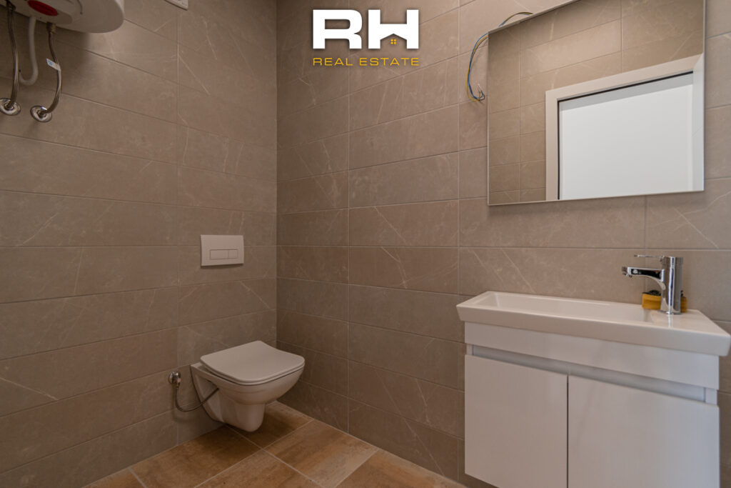 Lokal 35m² me #QIRA në Bregun E Diellit