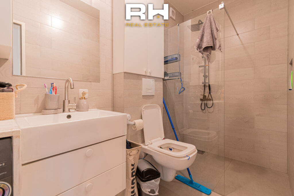 Banesë 158m² në SHITJE në Rrugën C