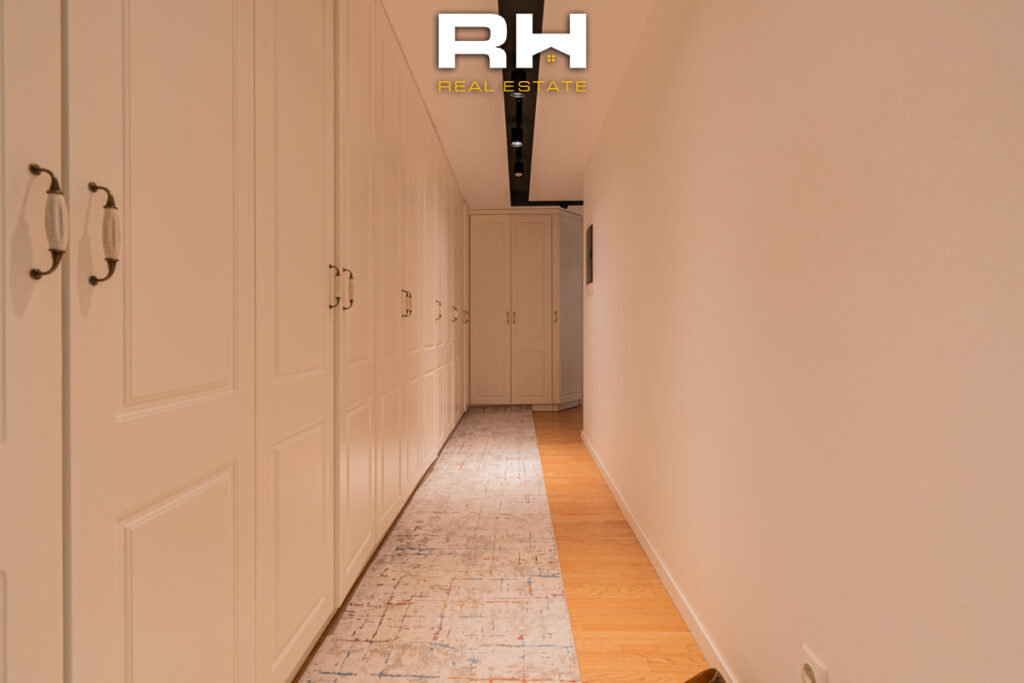 Banesë 158m² në SHITJE në Rrugën C