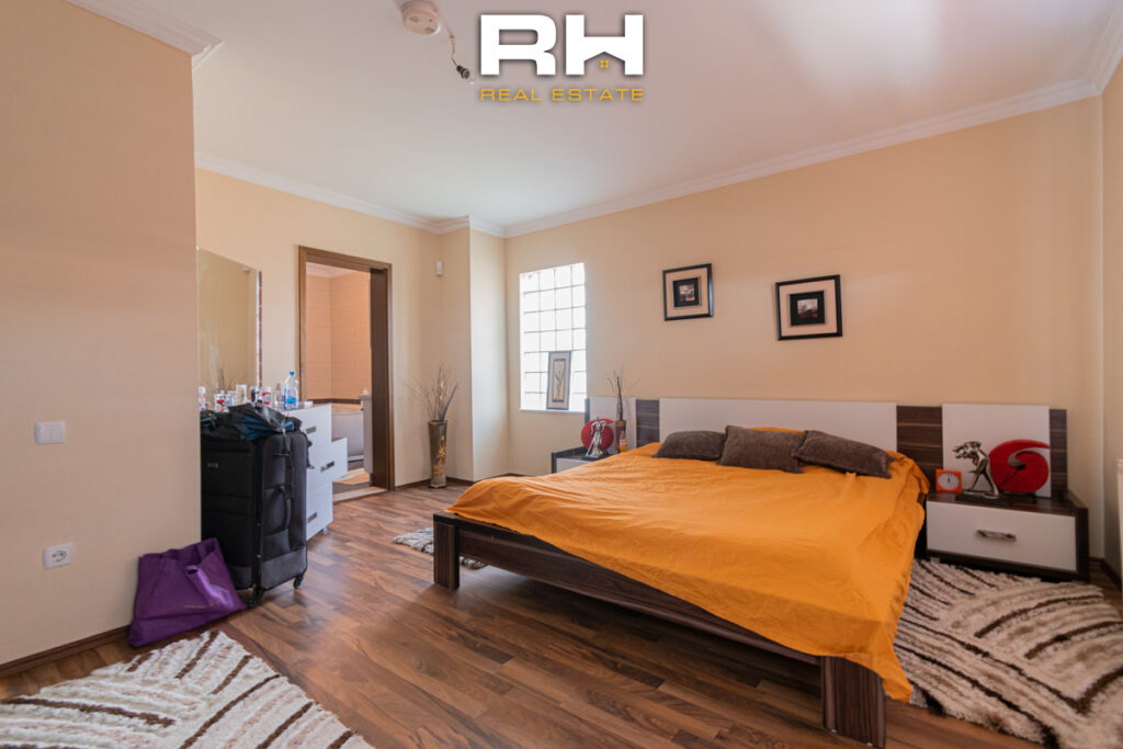 Shtëpi 202.75m² në SHITJE në Lagjen Nic, Çagllavicë