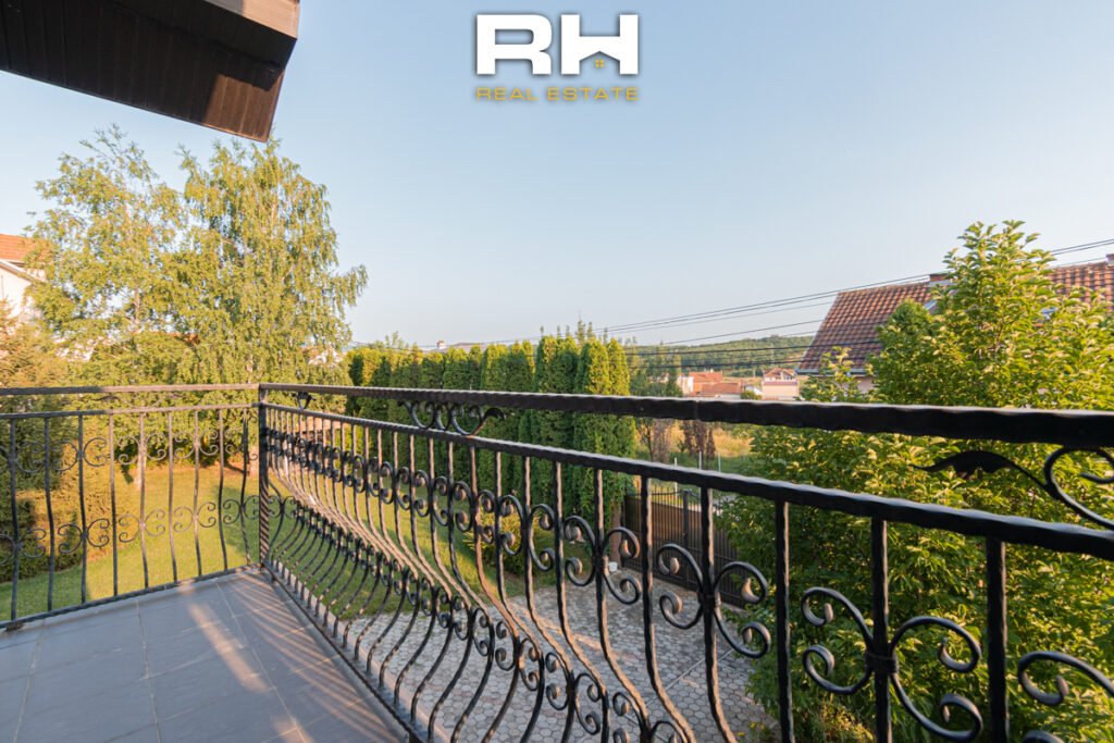 Shtëpi 422m² me #QIRA në Mati 2