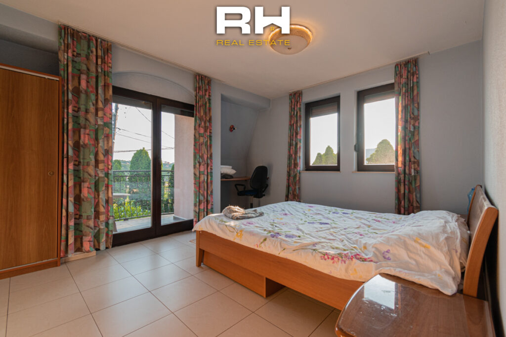 Shtëpi 422m² në SHITJE në Mati 2