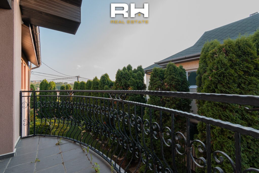 Shtëpi 422m² me #QIRA në Mati 2
