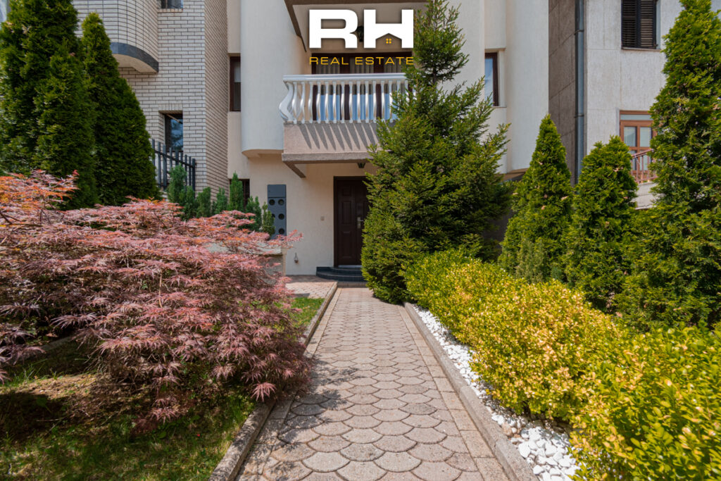 Shtëpi 300m² me #QIRA në Dragodan