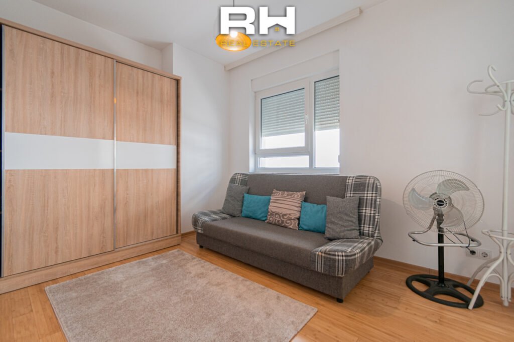 Banesë 93m² me #QIRA në Dragodan