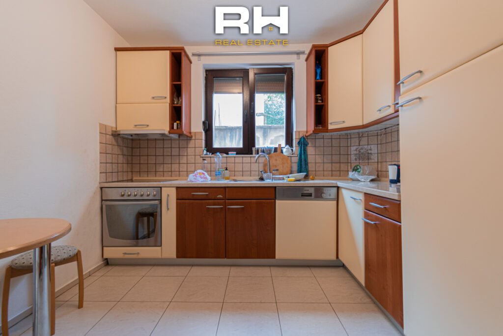 Shtëpi 422m² me #QIRA në Mati 2