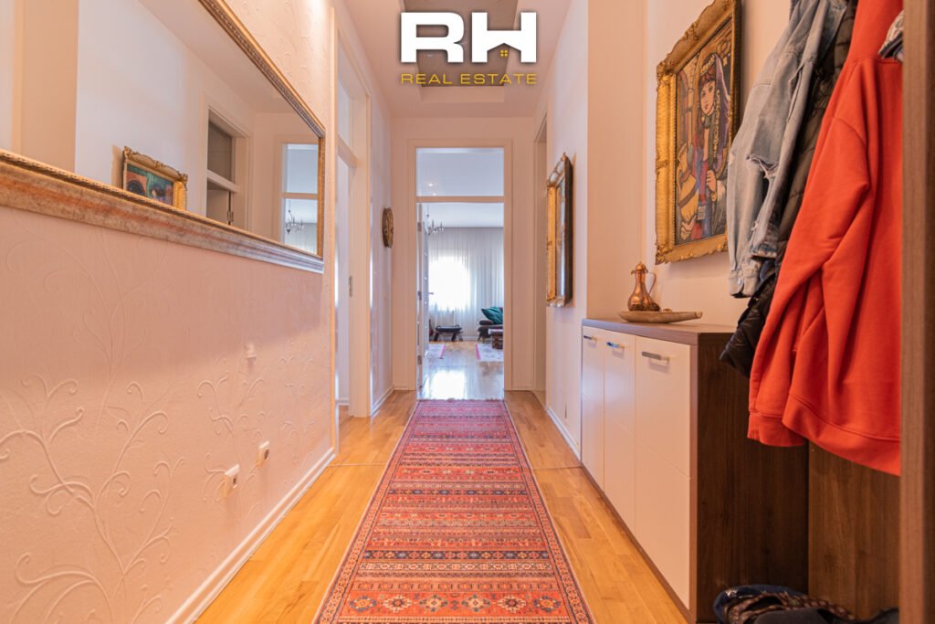 Banesë 192m² me #QIRA në Bregun e Diellit
