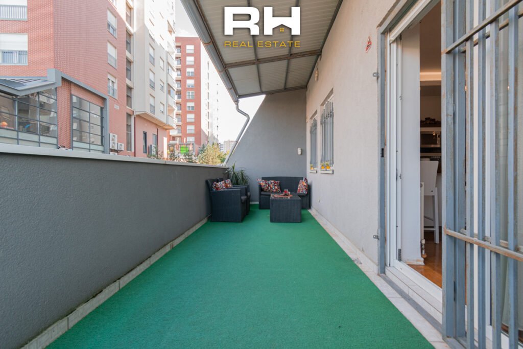 Banesë 192m² me #QIRA në Bregun e Diellit