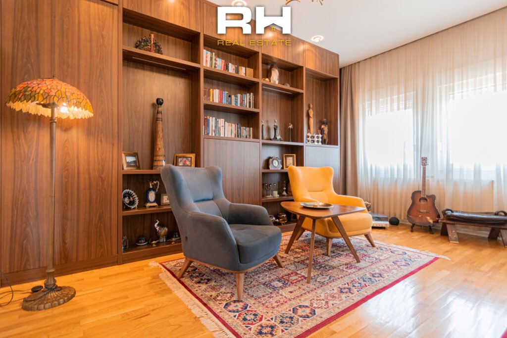 Banesë 192m² me #QIRA në Bregun e Diellit