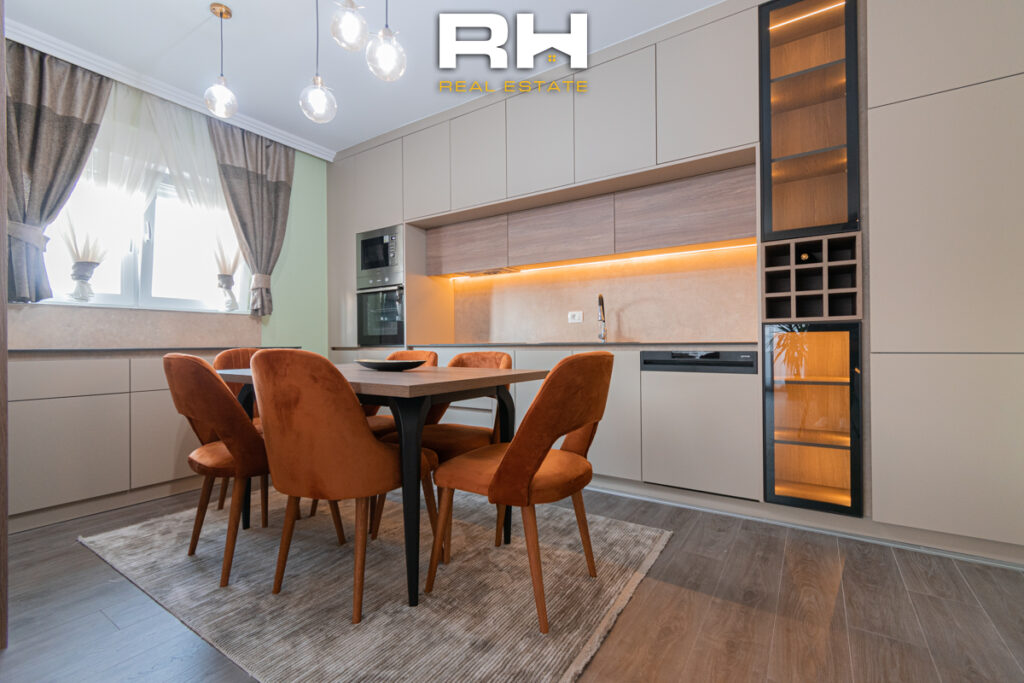 Banesë 110m² me #QIRA te Rruga C