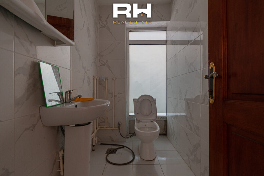 Lokal 60m² me #QIRA te Slovenia e Sportit