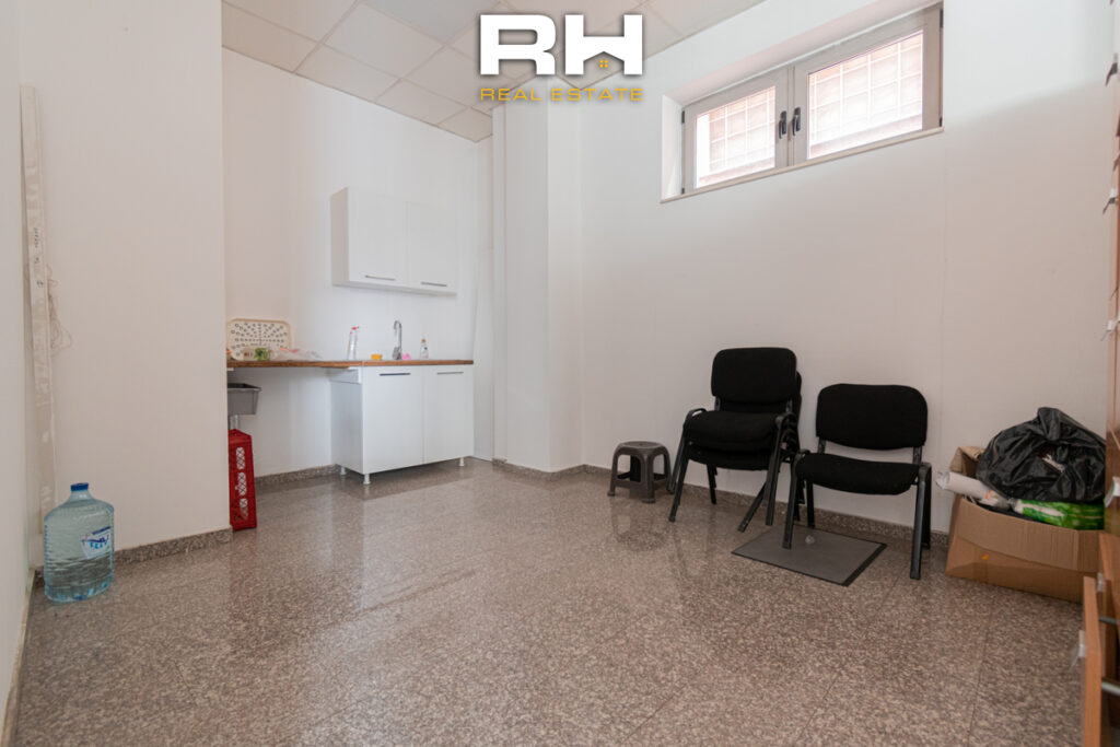 Lokal 200m² me #QIRA në Qendër