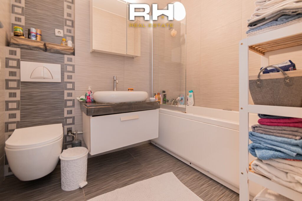 Banesë 192m² me #QIRA në Bregun e Diellit