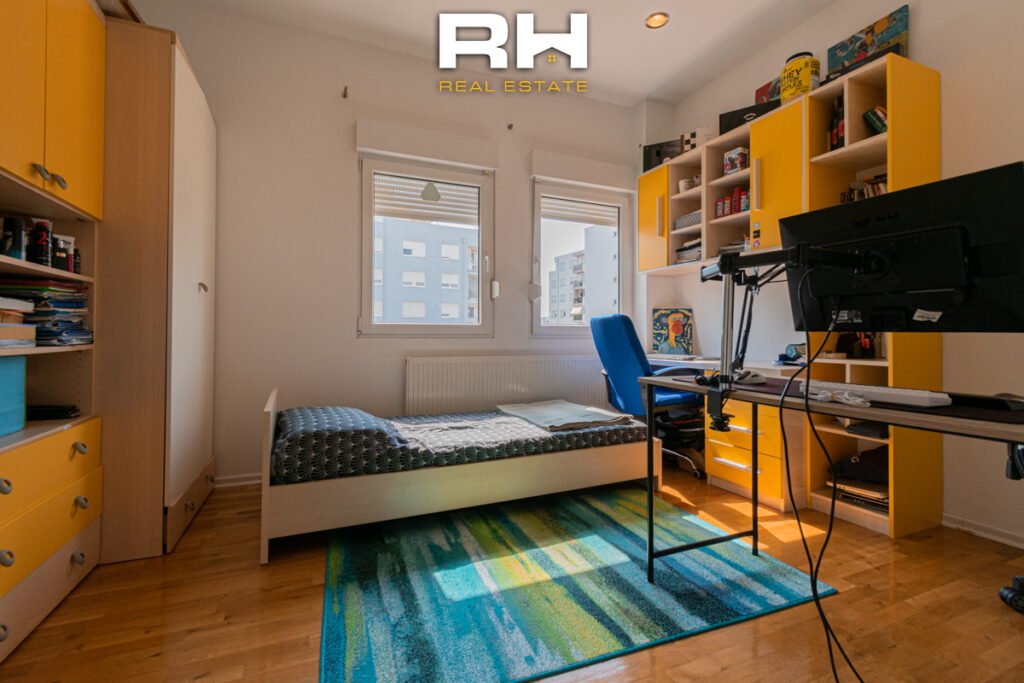 Banesë 192m² me #QIRA në Bregun e Diellit