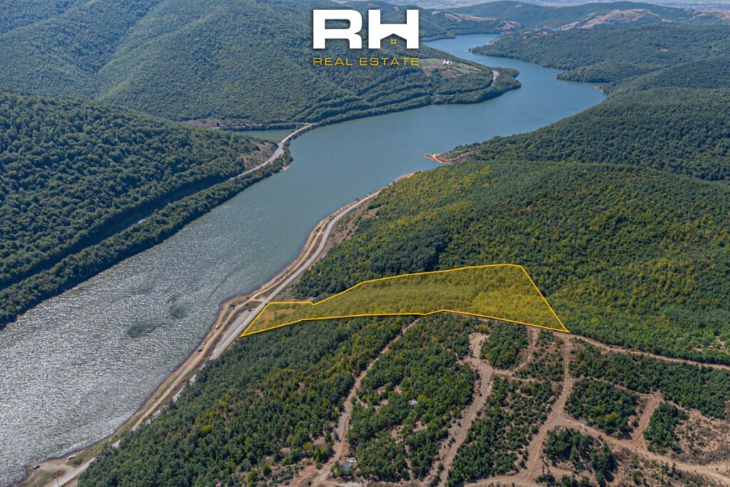 Truall 3.11 Hektar në SHITJE në Badovc