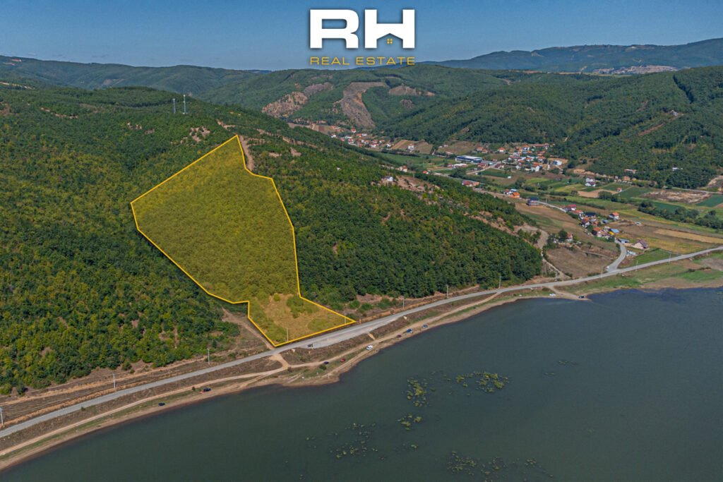 Truall 3.11 Hektar në SHITJE në Badovc