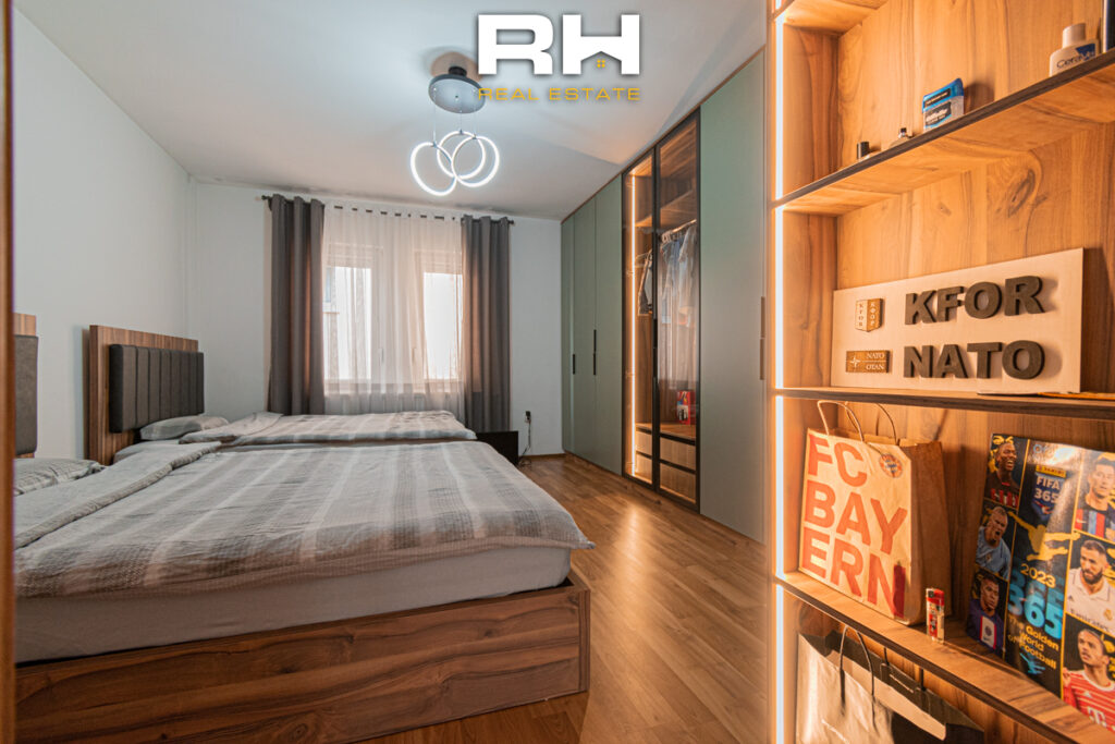 Shtëpi 304m² në SHITJE në Lagjen Qëndresa, Çagllavicë
