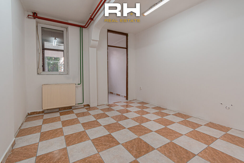 Lokal 100m² me #QIRA në Bregun e Diellit