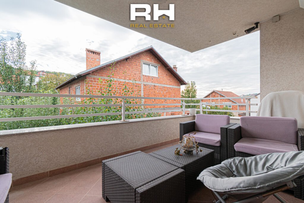 Shtëpi 420m² me #QIRA në Sofali