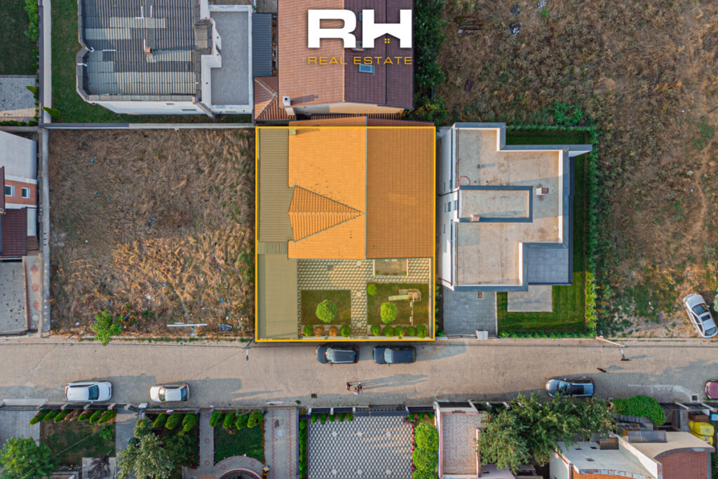 Shtëpi 304m² në SHITJE në Lagjen Qëndresa, Çagllavicë