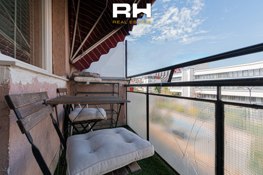 Banesë 90m² me #QIRA në Qendër