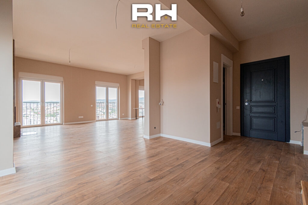 Penthouse – Duplex 260m² + 80m² me #QIRA në ‘Prime City’, Veternik