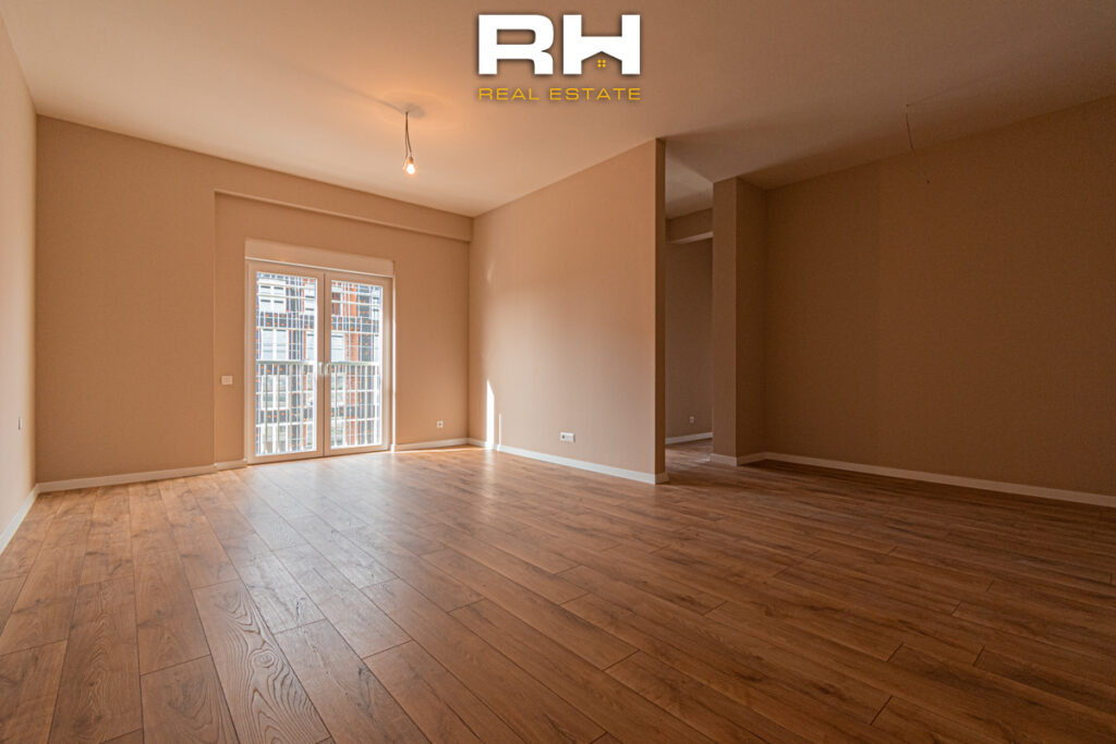 Penthouse – Duplex 260m² + 80m² me #QIRA në ‘Prime City’, Veternik