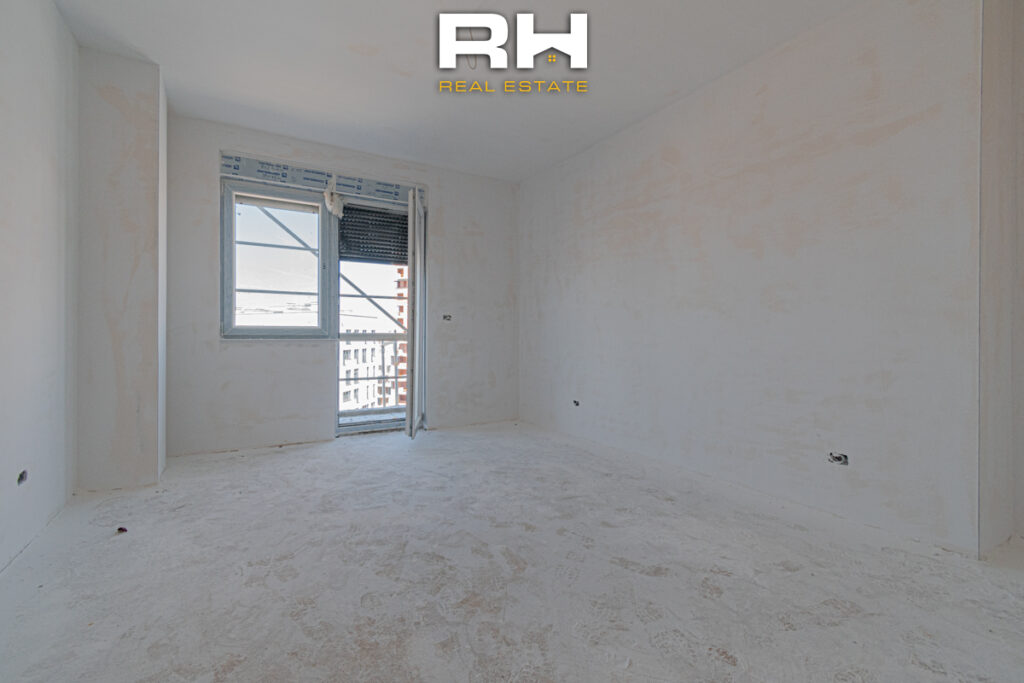 Banesë – Penthouse 321.2m² për SHITJE në Lagjen Kodrina, Mati 1