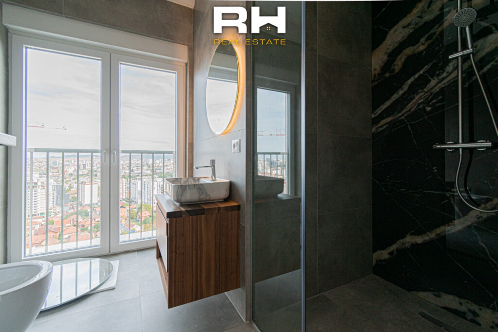 Penthouse – Duplex 260m² + 80m² me #QIRA në ‘Prime City’, Veternik