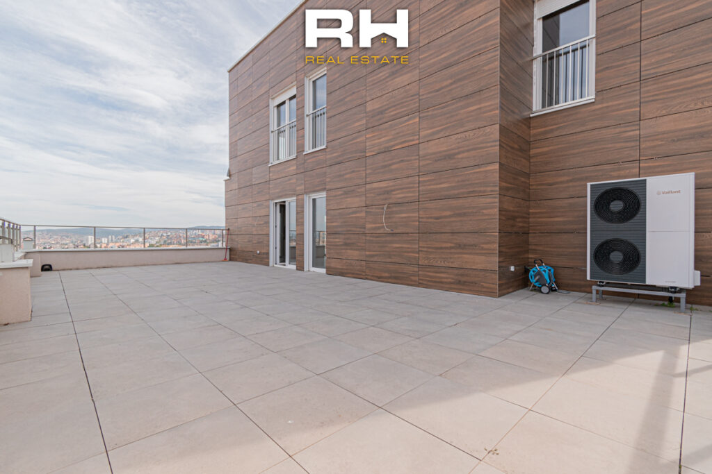 Penthouse – Duplex 260m² + 80m² me #QIRA në ‘Prime City’, Veternik