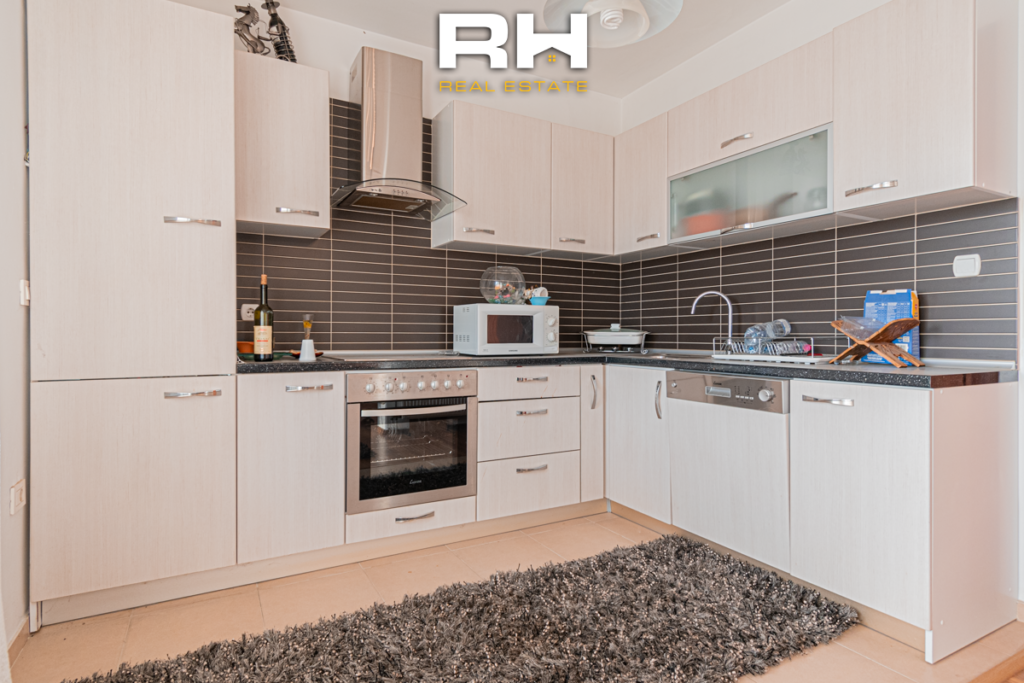 Shtëpi 420m² në SHITJE në Matiçan