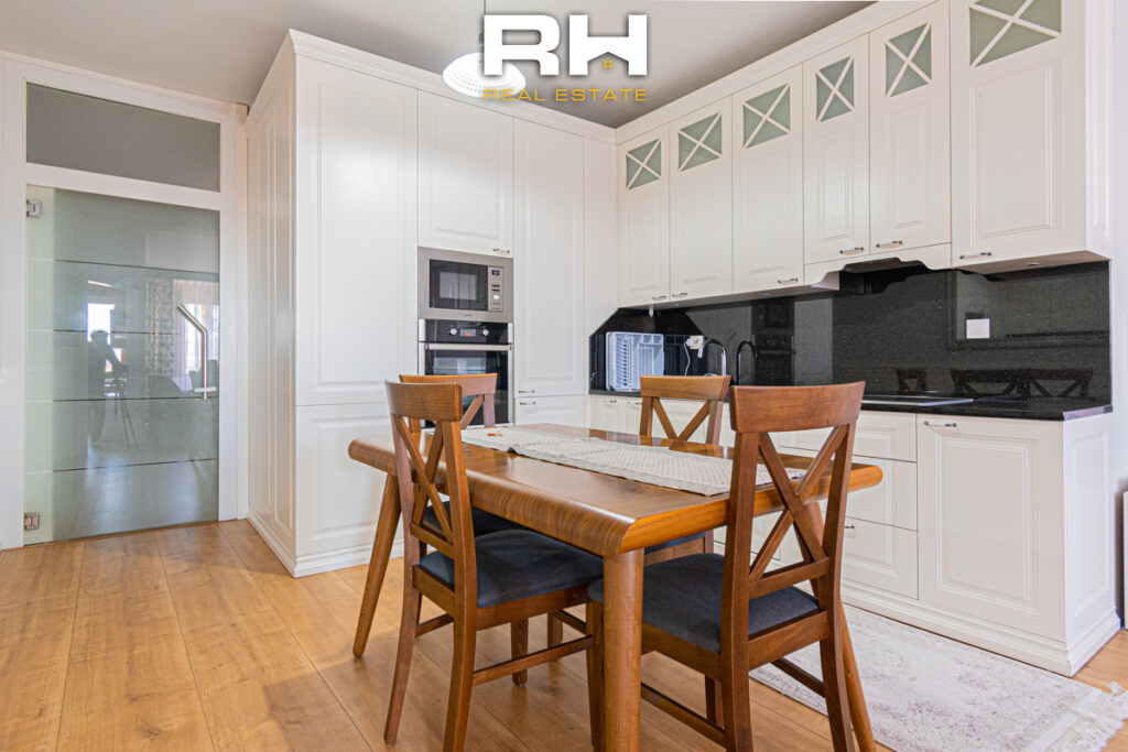 Banesë 87m² me #QIRA në Bregun e Diellit