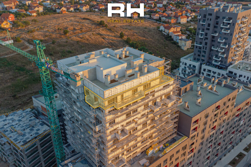 Banesë – Penthouse 321.2m² për SHITJE në Lagjen Kodrina, Mati 1
