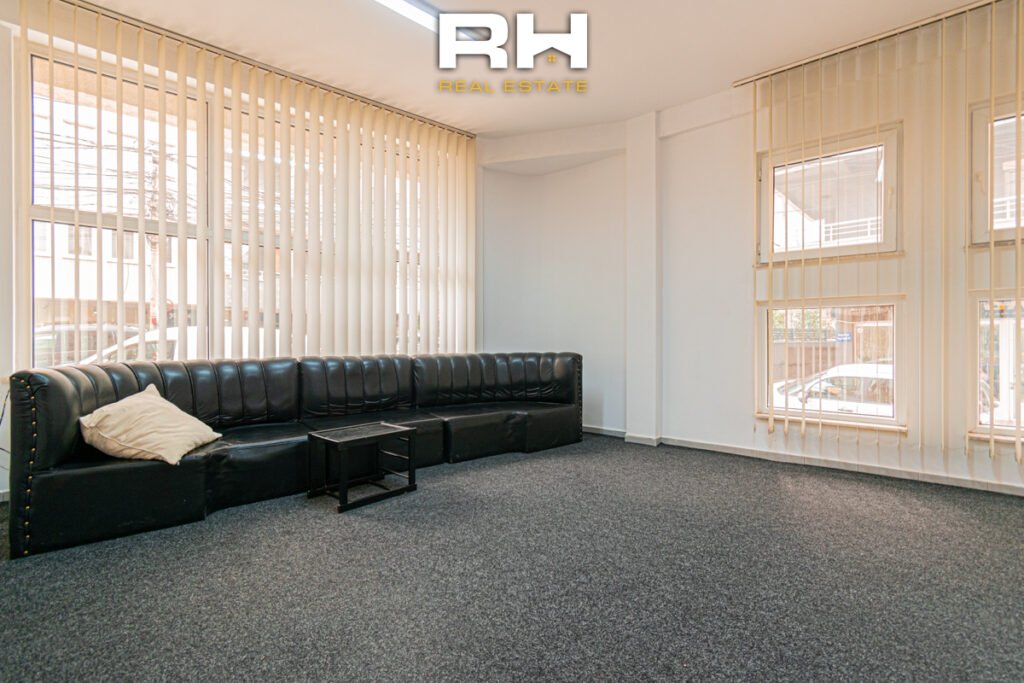 Lokal 150m² me #QIRA në Qendër
