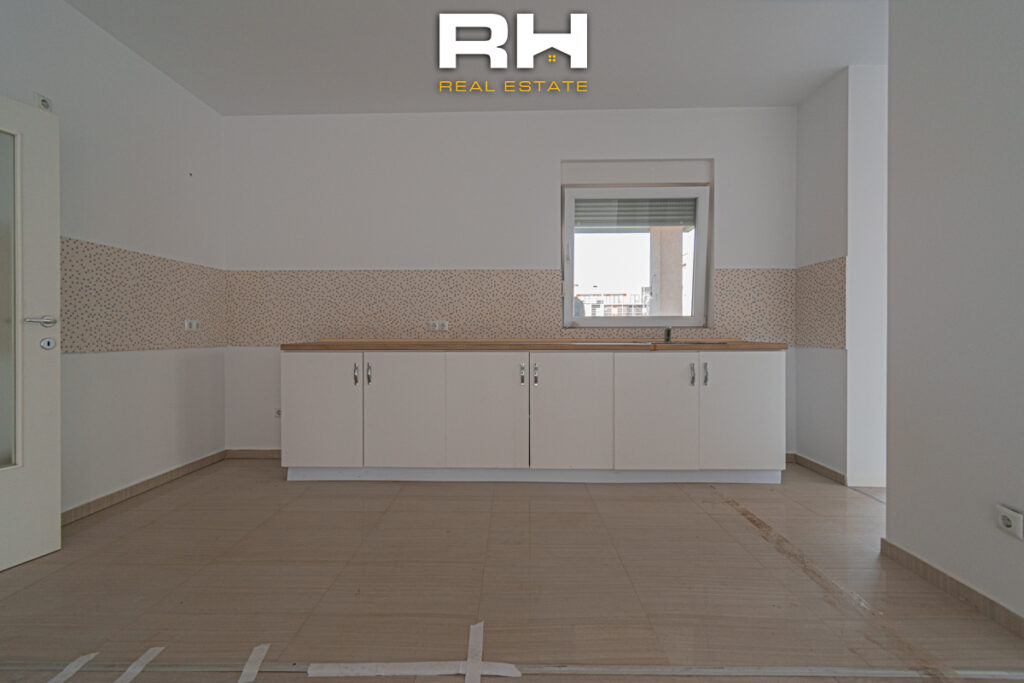 Penthouse 175m² + 88.9m² me #QIRA te Rruga C
